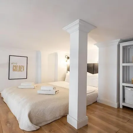 Διαμέρισμα Central - Great Location - Stylish Loft- Zlota Street *
